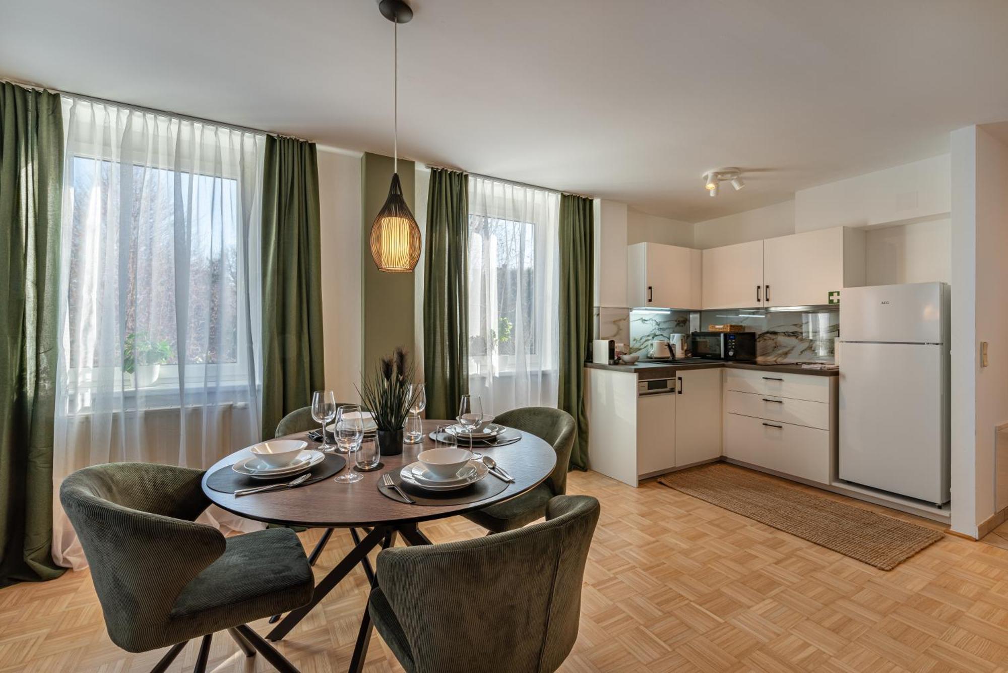 Stadtapartments Luna By Cosy Homes วิลลาค ภายนอก รูปภาพ